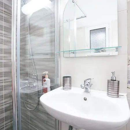 Modern Renovated Place In The - Medley Serenity Appartement