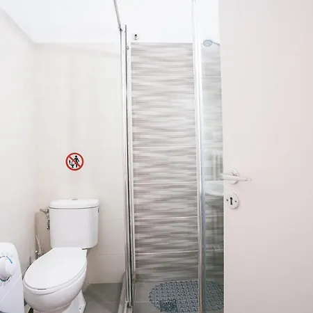 Appartement Modern Renovated Place In The - Medley Serenity